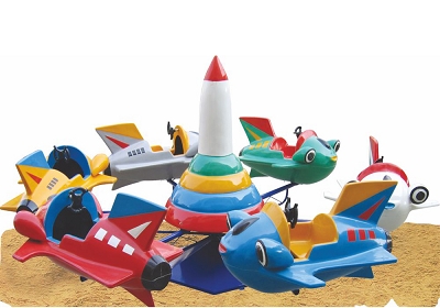 旋轉(zhuǎn)樂園 導(dǎo)彈克賽、太空