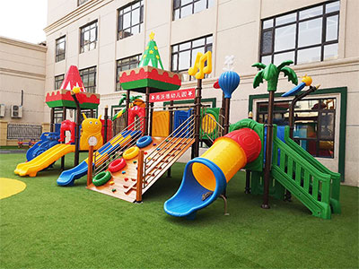 長春美沃德幼兒園滑梯組合項(xiàng)目